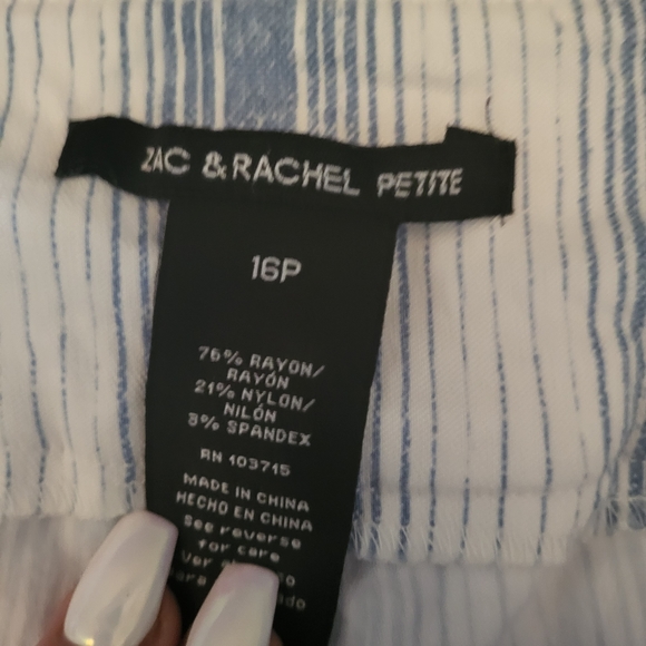 16P Zac & Rachel blue & white pin stripe pull on stretch skort - Picture 4 of 5